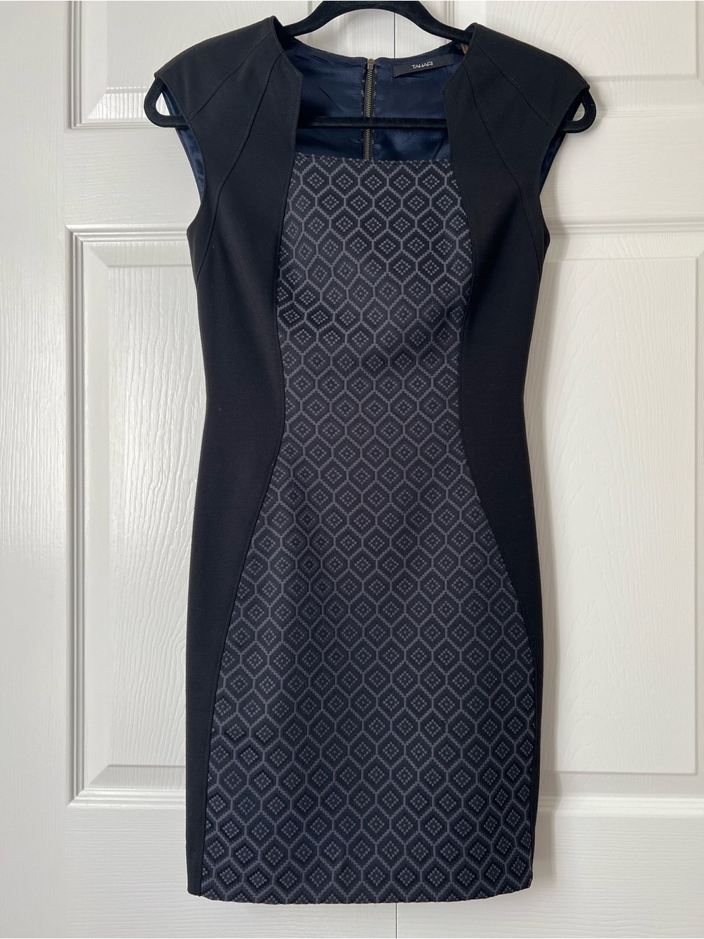 Tahari Black Dress with Purple Geometric Panel Sheath Dress | Size 0